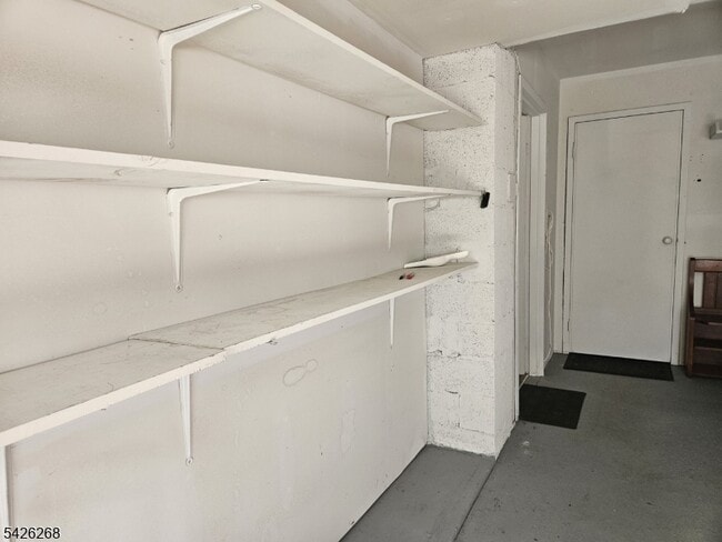 Building Photo - 800 Old Springfield Ave