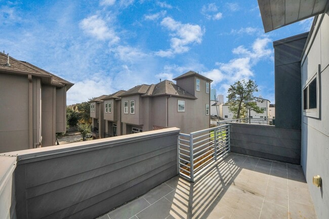 Building Photo - 1708 Winter St