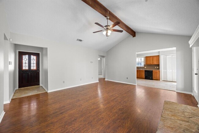 Building Photo - 2304 Silver Spur Dr
