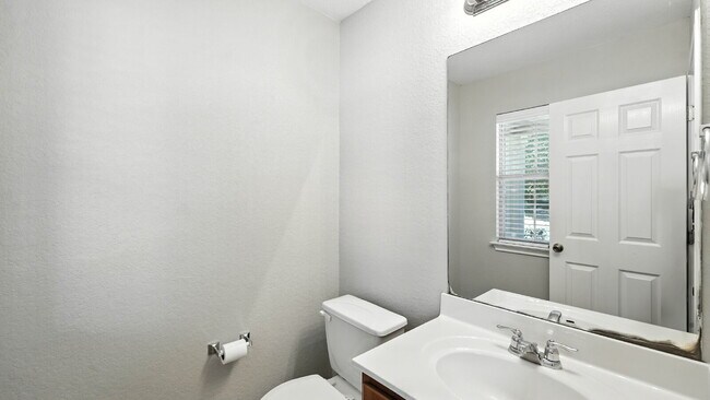 Building Photo - Amazing home in Avery Park