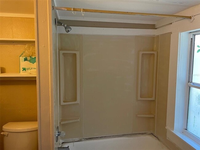 Building Photo - 2010 28th Ave N