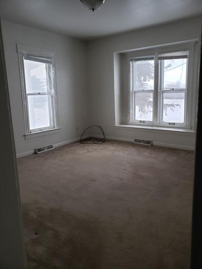 Building Photo - Anderson1724