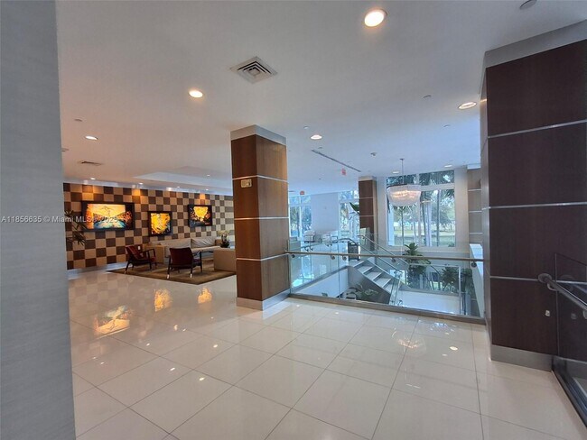 Building Photo - 1800 N Bayshore Dr