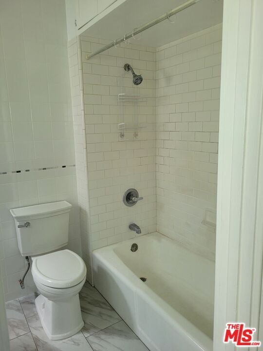 Building Photo - 5405 Russell Ave