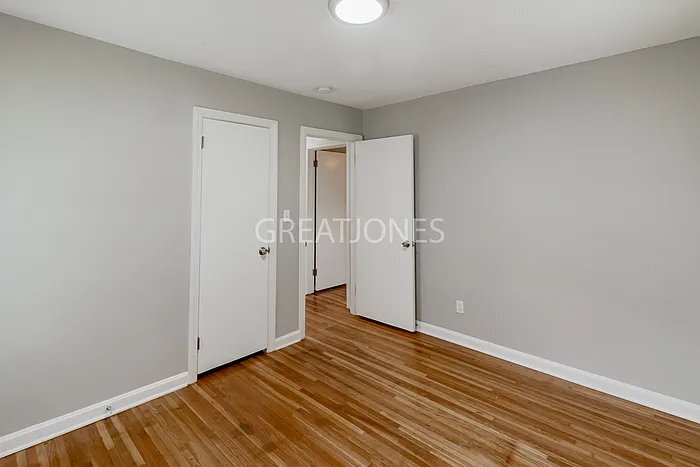 Building Photo - 855 78th St S