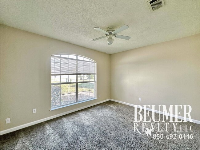 Building Photo - 6 mo Lease Charming Home with Spacious Backyard and Modern Upgrades Near NAS Pensacola