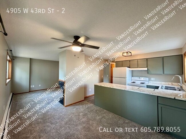 Building Photo - 4905 W 43rd St