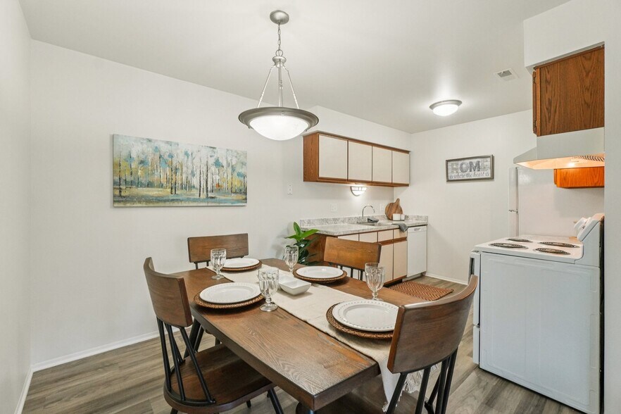 Spacious Kitchen and Dining rooms at Eastwood Village Apartments in Clinton Township, MI - Eastwood Village Apartments