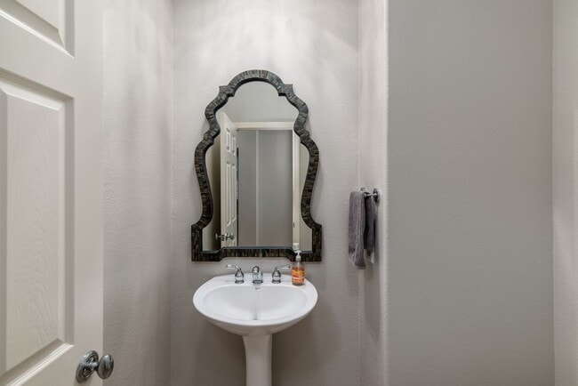 Building Photo - Luxurious home in the Westcliffe Community of San Elijo Approx. 4181sq feet that includes pool/sp...