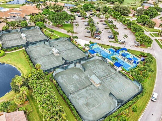 Building Photo - 10122 Spyglass Way