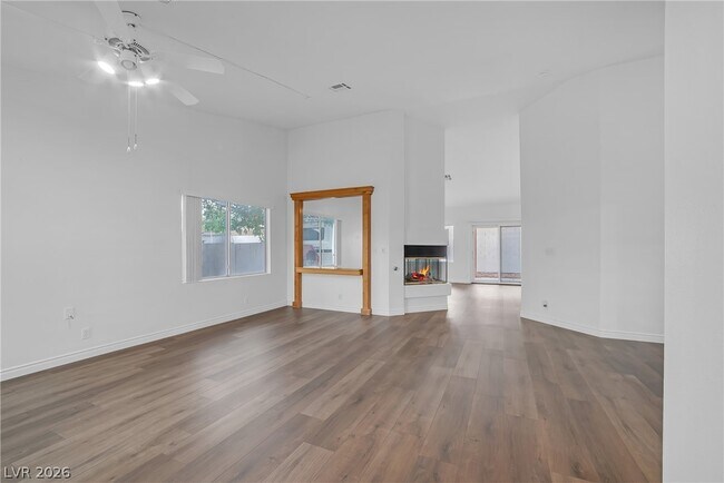 Building Photo - 164 Cloudcrest Dr