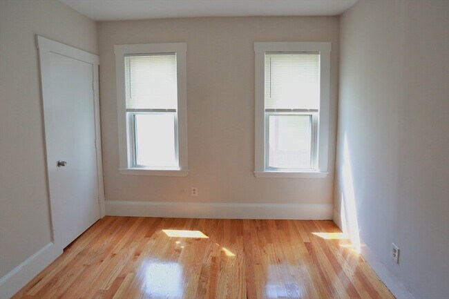Building Photo - 41 Payson Ave