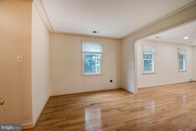Building Photo - 7701 Zulima Ct