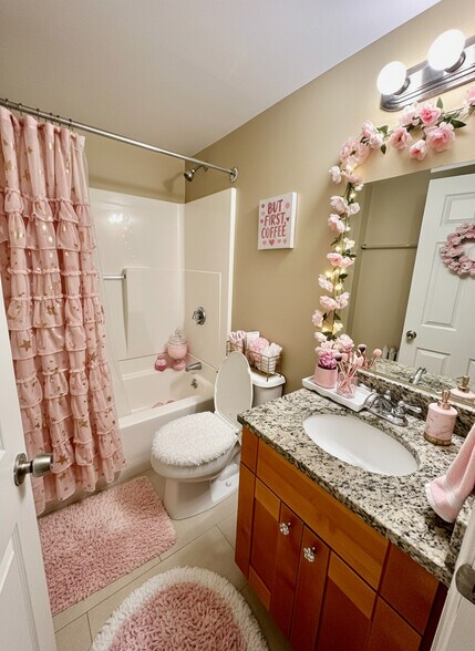 Building Photo - 56 Egmont St