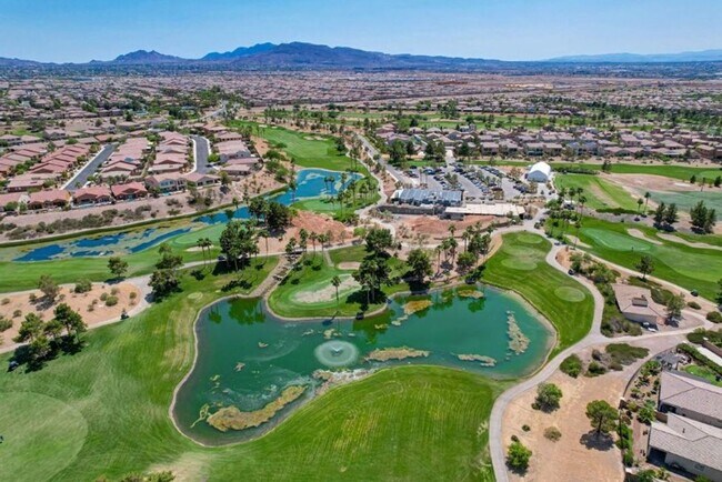 Building Photo - BEAUTIFUL 4 BEDROOM HOME IN GUARD GATED COMMUNITY!