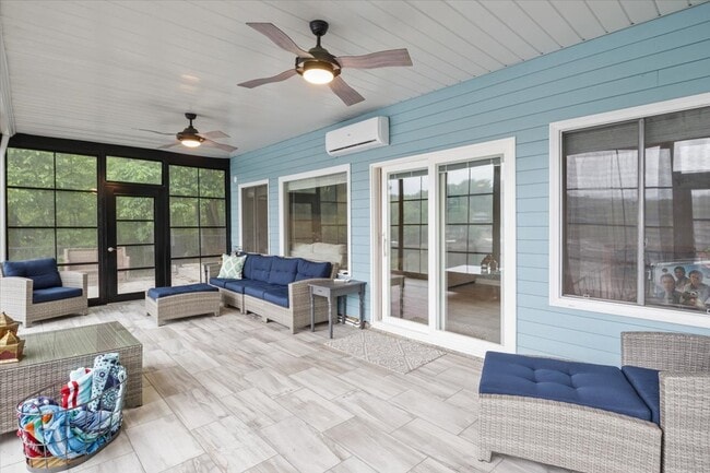 Building Photo - 24 Mimosa Rd