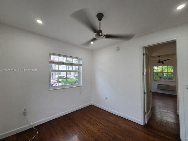 Building Photo - 439 15th St