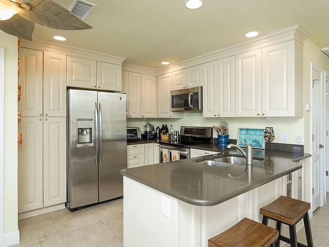Building Photo - Stunning 2/1 available now at Waterside at Coqunia Key!
