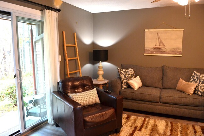 Building Photo - 41 Mountain Laurel Ct