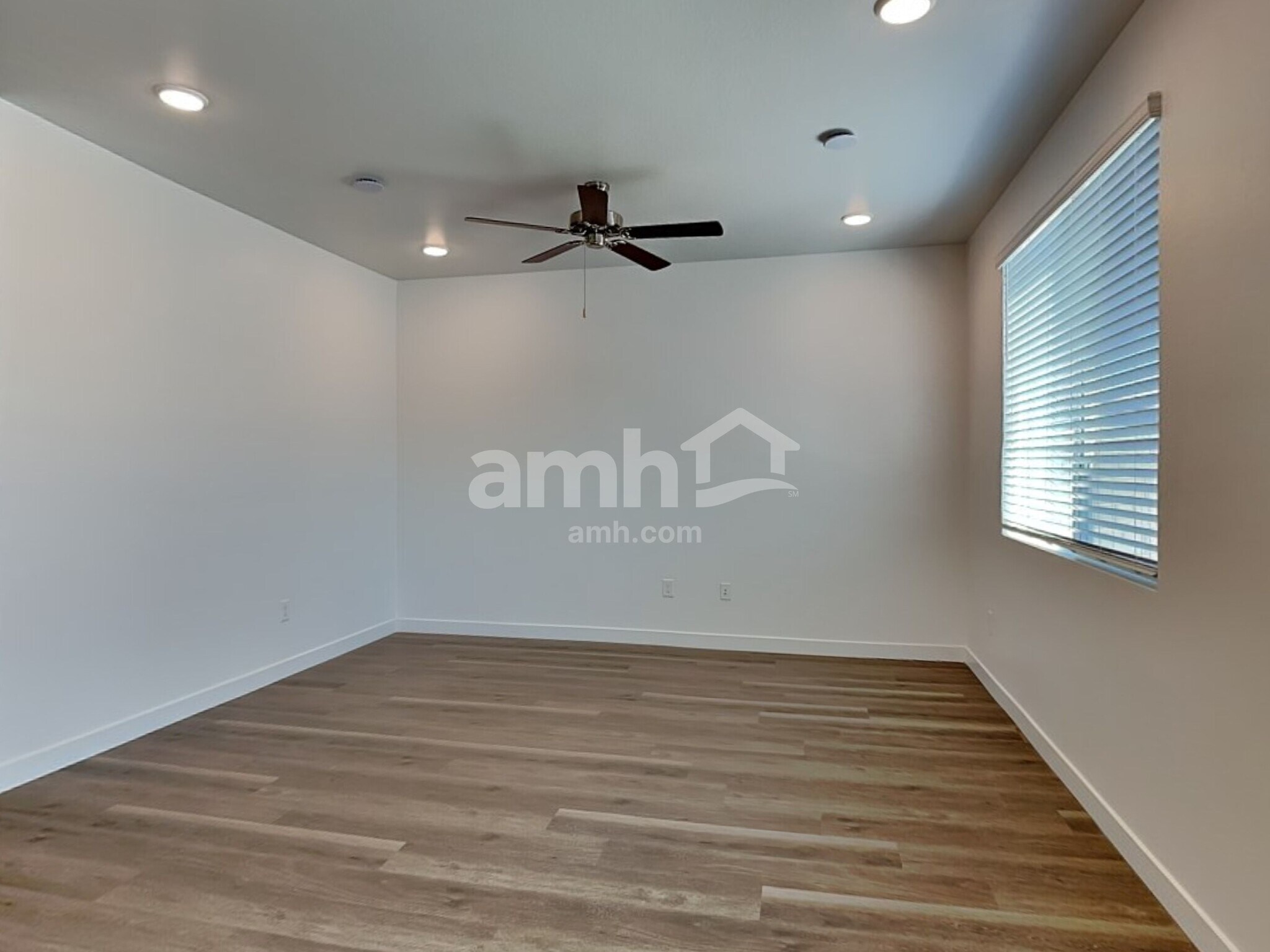 Building Photo - 12615 W Flynn Ln