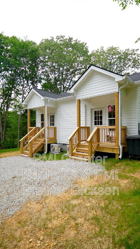 Building Photo - 924 Andrea Ave