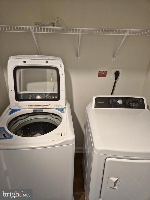 Building Photo - 193 Drexel Ct