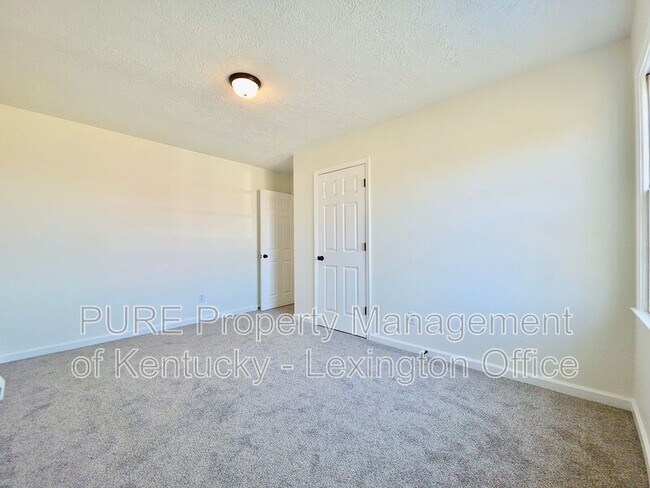 Building Photo - 3728 Crosby Dr