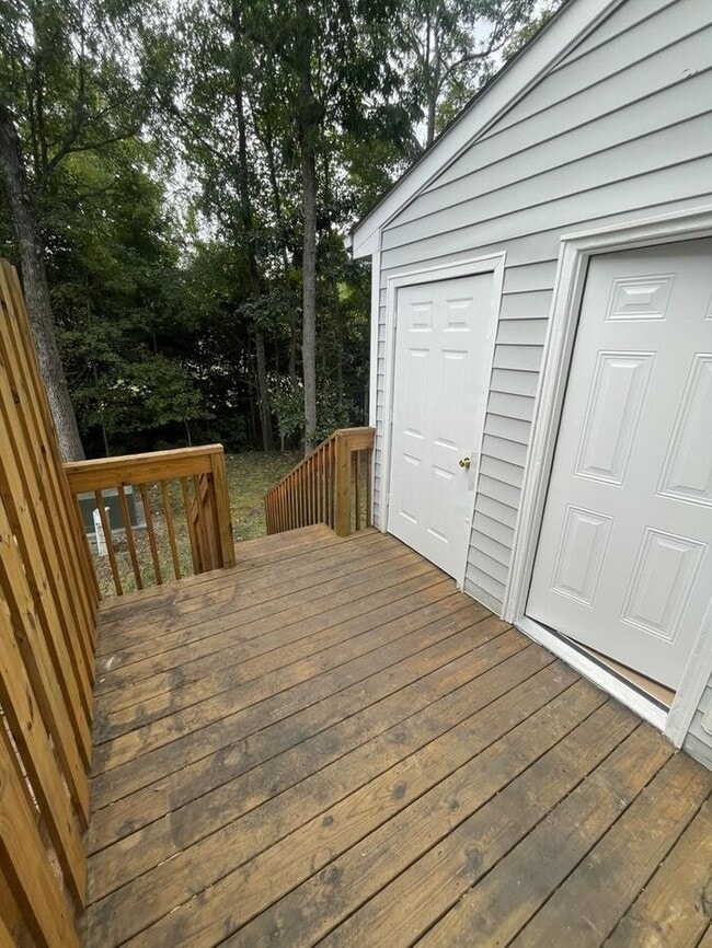 Building Photo - Townhome For Rent