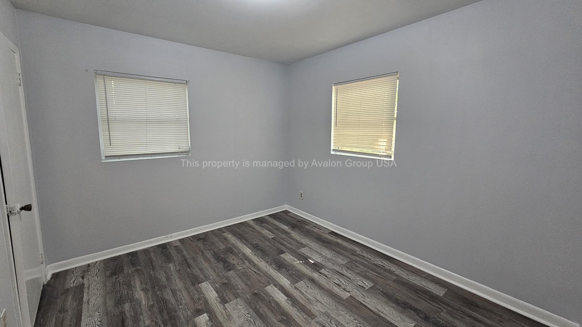 Building Photo - 1131 Lake Shore Blvd