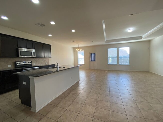 Building Photo - 408 Vega Ln