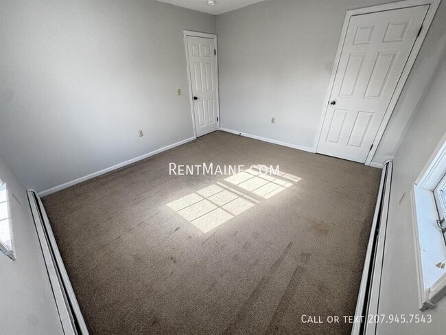 Building Photo - 15 Kennebec Rd