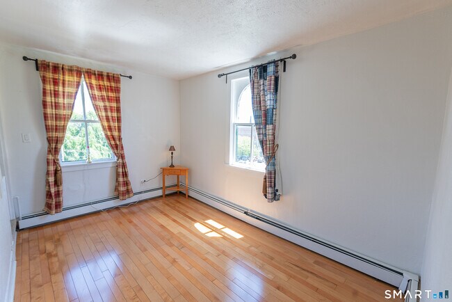Building Photo - 236 Hempstead St