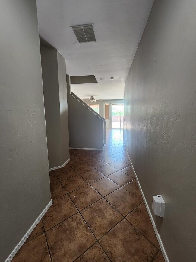 Building Photo - 10690 S Kush Canyon Ln