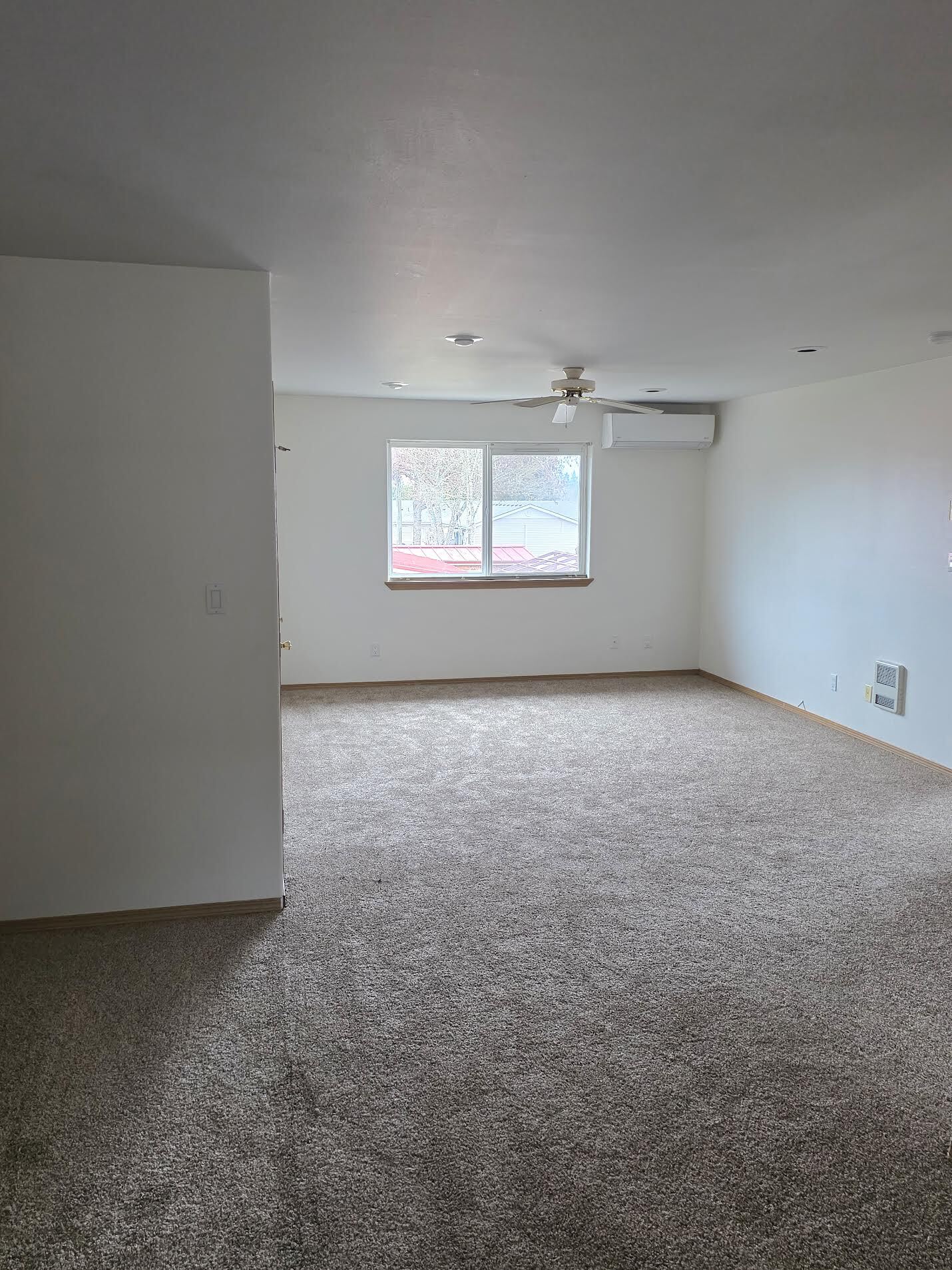 Building Photo - 294 Stadium Dr N