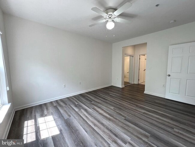 Building Photo - Beautiful 2 bedroom 2 baths condo in the gated community of Chestnut Point.