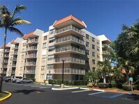 Building Photo - 13120 SW 92nd Ave