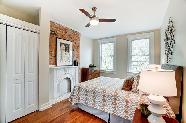 Building Photo - 1106 Dayton St