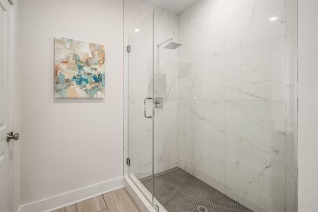 Building Photo - 3165 Dogwood Dr