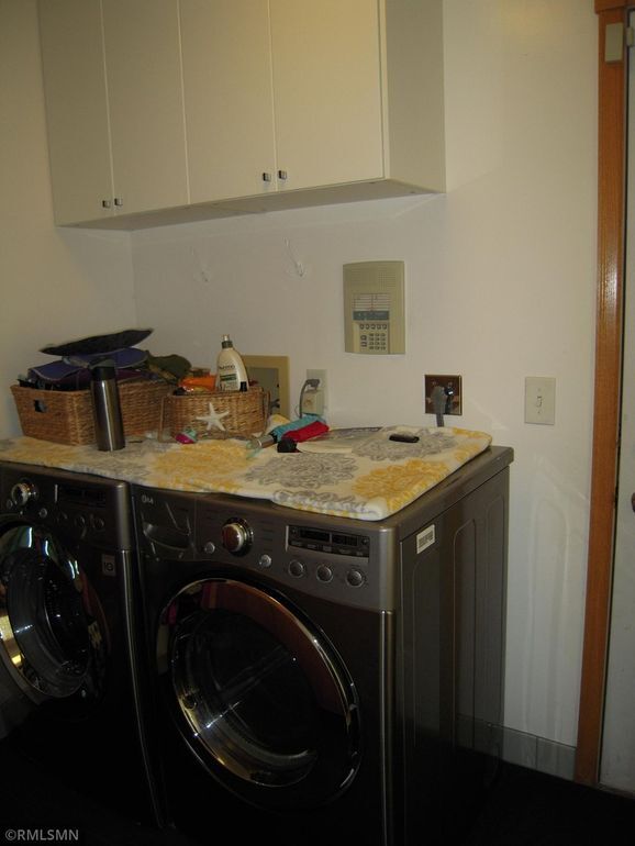 Building Photo - 668 Brentwood Ln