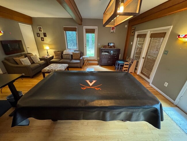 Building Photo - Fantastic 5 Bed 5.5 Bath Single Family Hom...