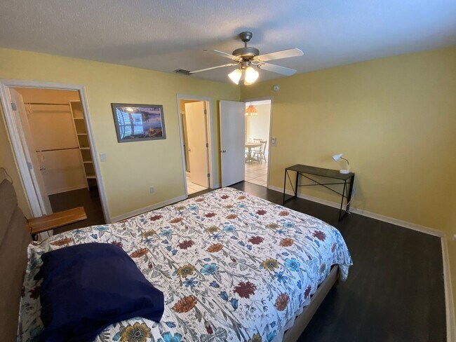 Building Photo - SEASONAL RENTAL or ANNUAL LEASE in The Village of Duval 2 Beds, 2 Bath + den home, Pets OK.