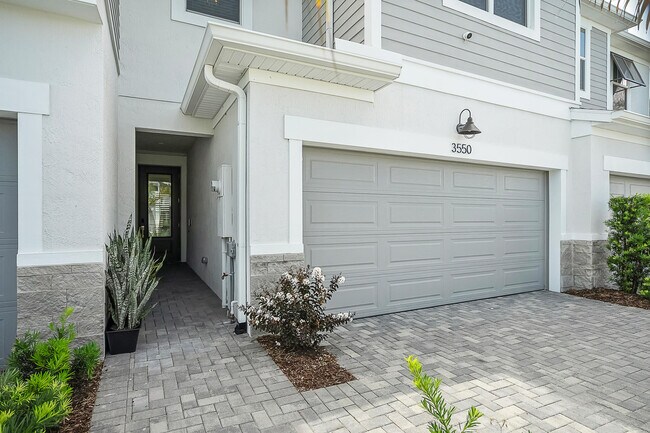 Building Photo - 3550 NW Solange Ct
