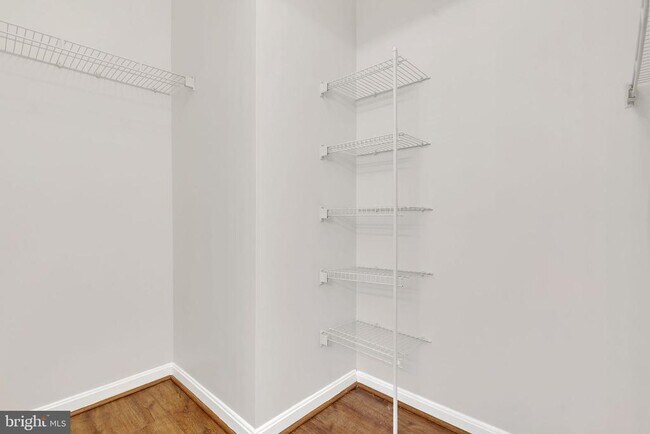 Building Photo - 4560 Strutfield Ln