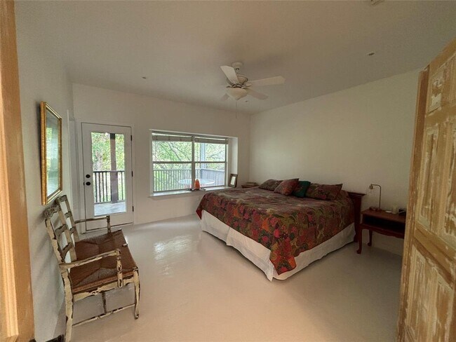 Building Photo - 338 Sailmaster St