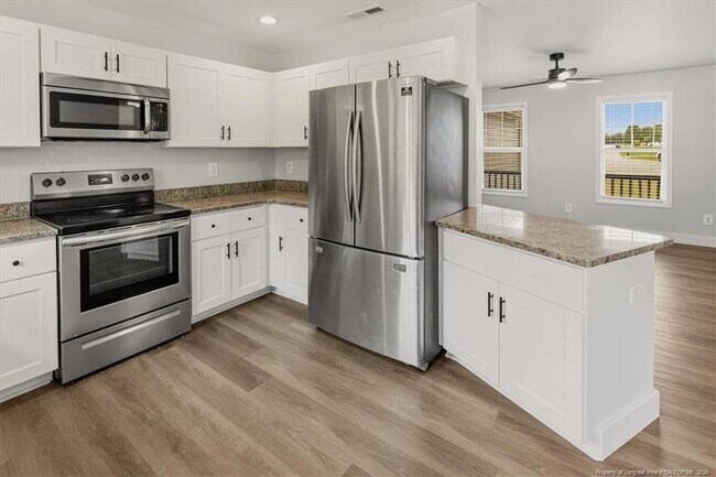Building Photo - 170 Starlight Dr
