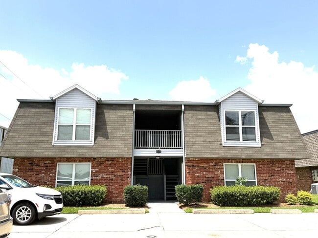 Building Photo - 6656 Linda St