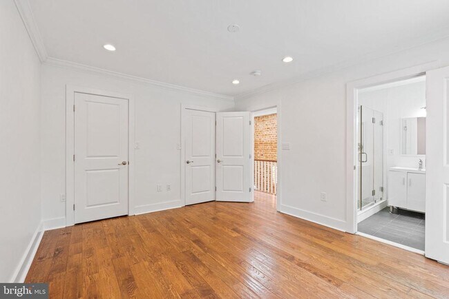 Building Photo - 1110 Orren St NE