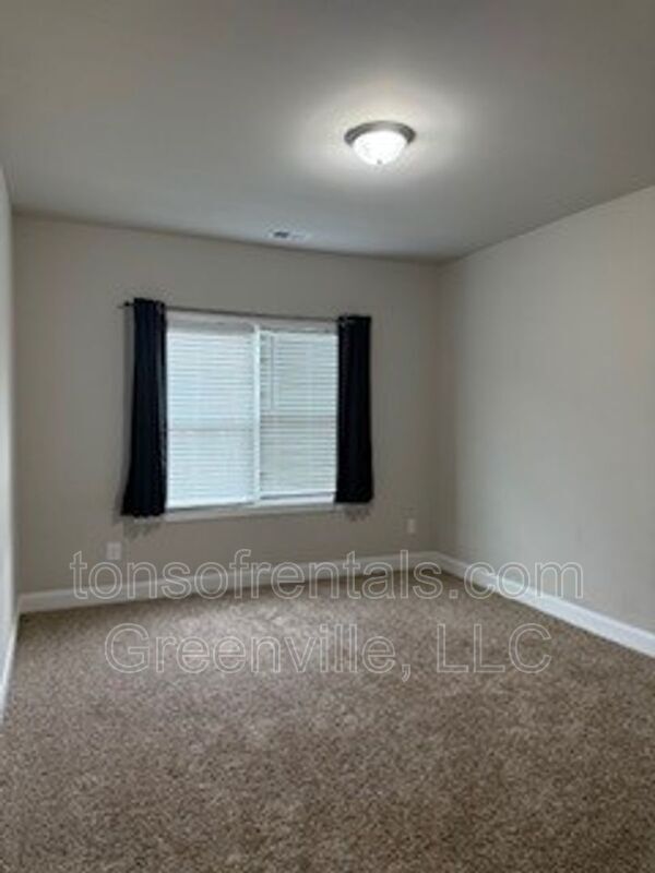 Building Photo - 105 Sea Harbour Way