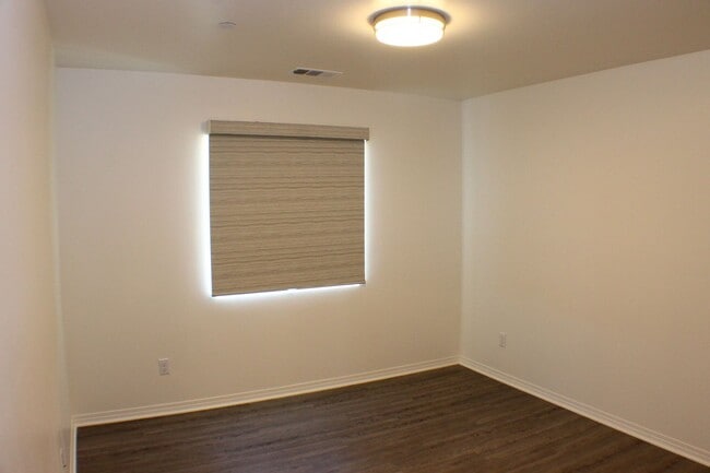 Building Photo - Stunning Redlands Home For Rent