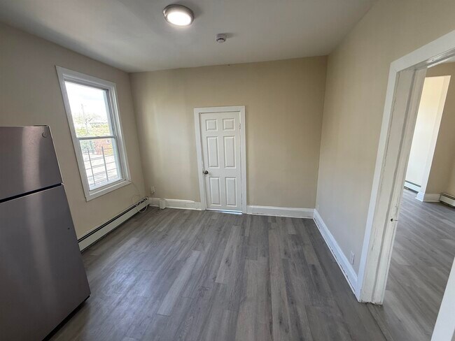 Building Photo - 89 Bostwick Ave